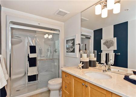 Master ensuite in Nanaimo condo development, Clearview at Regency Vista