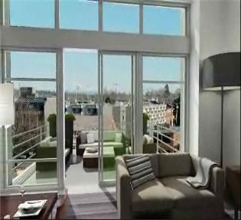 Balcony in The Hudson
