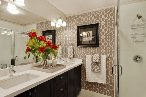 Bathroom in La Rue townhomes for sale in Surrey