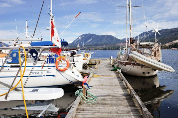Easy boating at Watermark at Sechelt