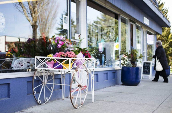 Sechelt shops near Watermark condos